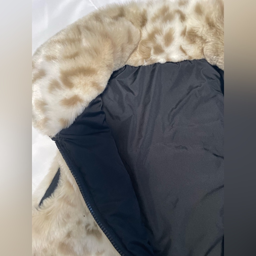 Gallery Cream and Tan Faux Fur Animal print Vest - Picture 6 of 8